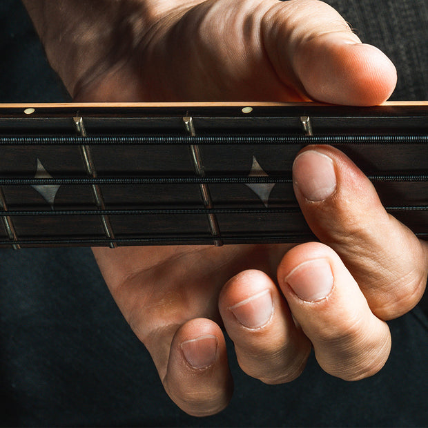 DR-Strings-Black-Beauties-Bass-Strings-Gal-3