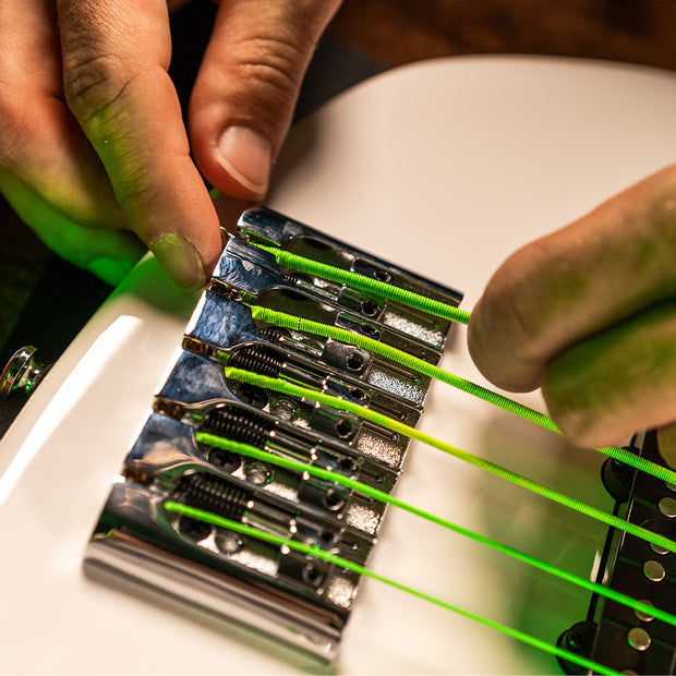 DR-Strings-Neon-Bass-5-Strings-Gal-1